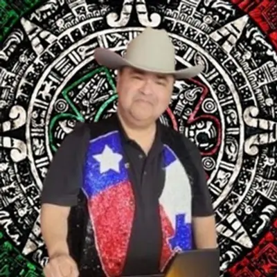 chicanopowerradio.com